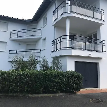 Spacieux T2 Remis à Neuf, à 3 Min Des Plages, Terrasse